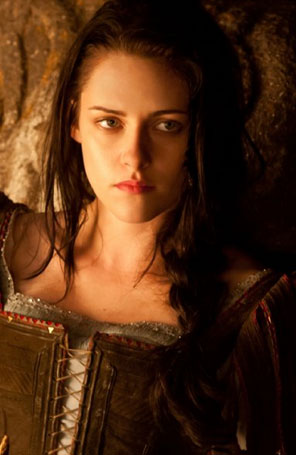 Kristen Stewart curte noite com tema mexicano