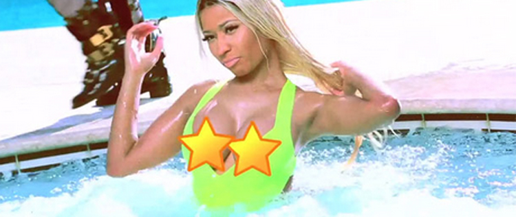 Nicki Minaj deixa seios à mostra durante gravação de clipe