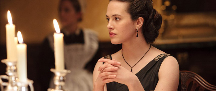 Atriz de <i>Downton Abbey</I> se arrepende de cena de nudez