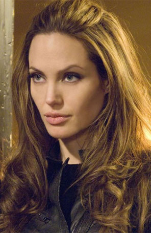 Processo de plágio contra Angelina Jolie é arquivado