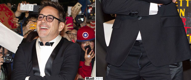 Robert Downey Jr. esquece o zíper das calças abaixado, veja a foto!