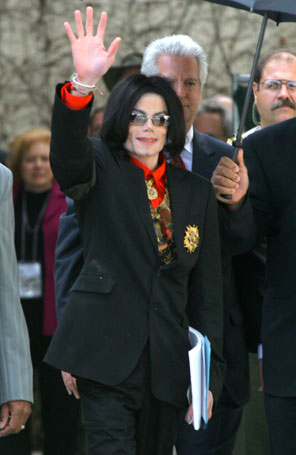 Michael Jackson tinha um dispositivo anti-drogas no corpo. Entenda!