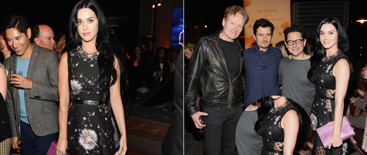 Katy Perry usa vestido transparente nas laterais e deixa <i>lingerie</i> à mostra