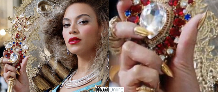 Beyoncé gasta 1700 reais em unhas falsas para divulgar nova turnê