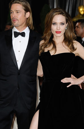 Angelina Jolie envia comida da Inglaterra para Brad Pitt nos Estados Unidos