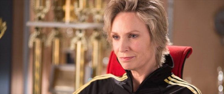 Jane Lynch não sabe se volta para <i>Glee</i> como Sue Sylvester