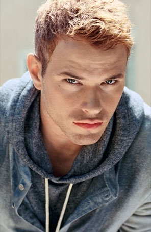 Kellan Lutz, de <i>Crepúsculo</i>, vem ao Brasil