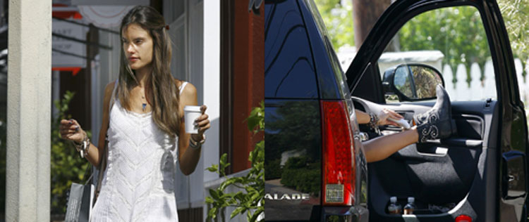 Alessandra Ambrosio é flagrada se depilando, veja a foto!
