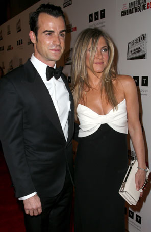 Jennifer Aniston se recusa a assinar acordo pré-nupcial para casamento