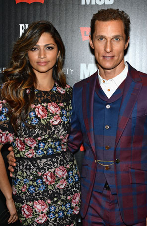 <i>- Ela é a chefe do circo</i>, diz Matthew McConaughey sobre Camila Alves