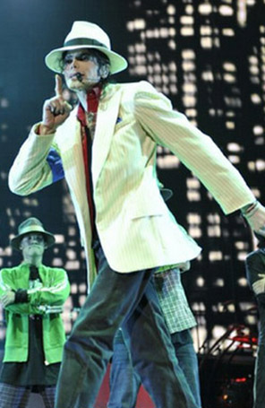 Mãe de Michael Jackson revela que tentou internar o filho várias vezes