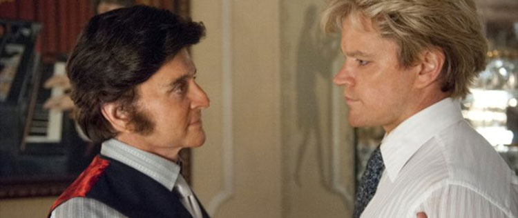 Michael Douglas diz que após primeiro beijo com Matt Damon ficou confortável
