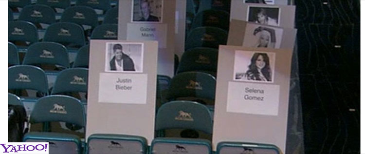 Justin Bieber e Selena Gomez sentarão lado a lado em premiação