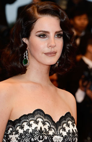 Joias usadas por Lana Del Rey e mais famosas são roubadas no <i>Festival de Cannes</i>