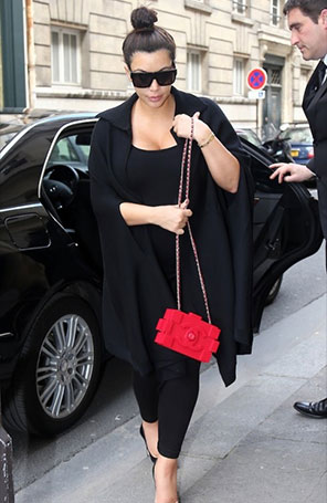 Kim Kardashian implora à mãe por licença maternidade do <i>reality show</i>