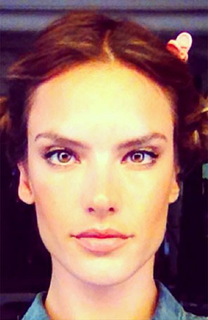 Alessandra Ambrósio finge ser a princesa Leia. Entenda!