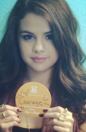 Selena Gomez quer Justin Bieber longe de Miley Cyrus