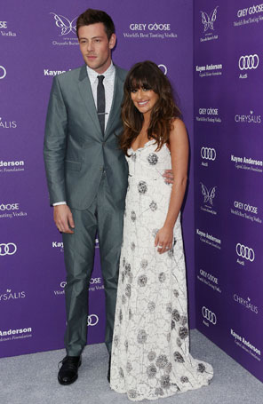 Cory Monteith é visto pela primeira vez após internação, veja a foto!