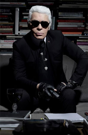 Karl Lagerfeld diz que óculos escuros <i>equilibram rostos feios</i>