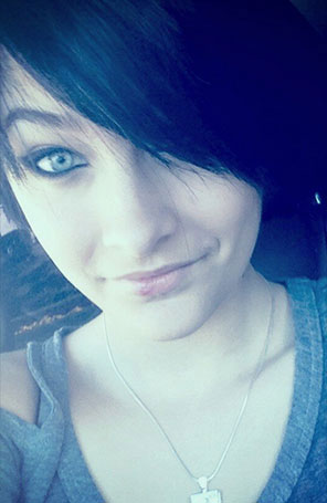 Mãe biológica de Paris Jackson irá lutar pela guarda da filha