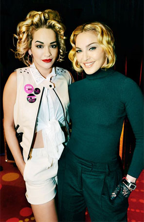 Rita Ora se divertiu em ensaio para marca de Madonna