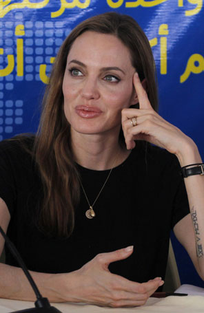 Angelina Jolie visita a Jordânia para o Dia do Refugiado