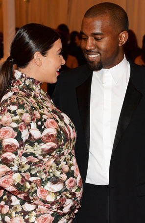 Kanye West elogia atitude confiante de Kim Kardashian na frente das câmeras