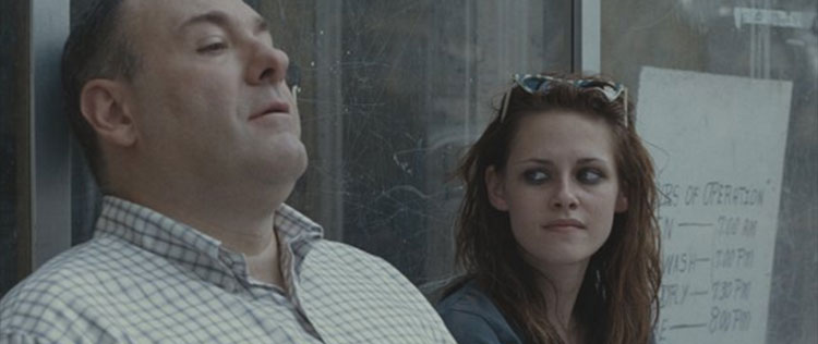 Kristen Stewart lamenta a morte de James Gandolfini