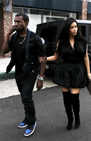 Kim Kardashian e Kanye West querem esperar programa de Kris Jenner para apresentar North West