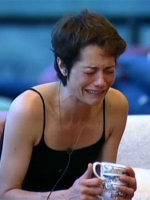 Lu Schievano tem crise de choro em <i>A Fazenda</i>