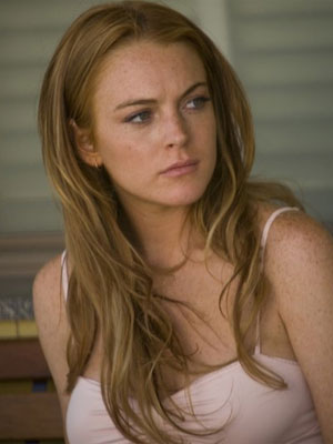Lindsay Lohan ganha bolo de aniversário na clínica de reabilitação