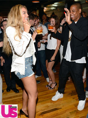 Beyoncé e Jay-Z dançam juntos em festa do lançamento do novo álbum do cantor
