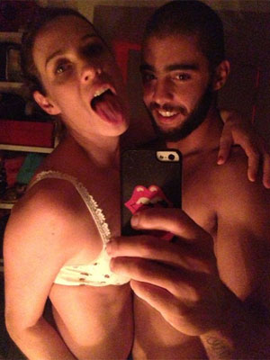 Pedro Scooby publica foto de Luana Piovani de sutiã