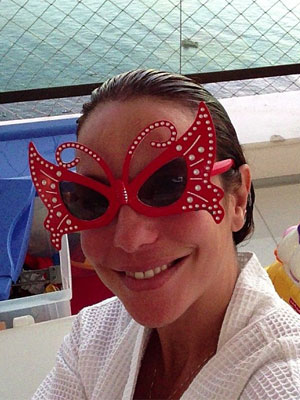 Ivete Sangalo posta foto sua usando máscara
