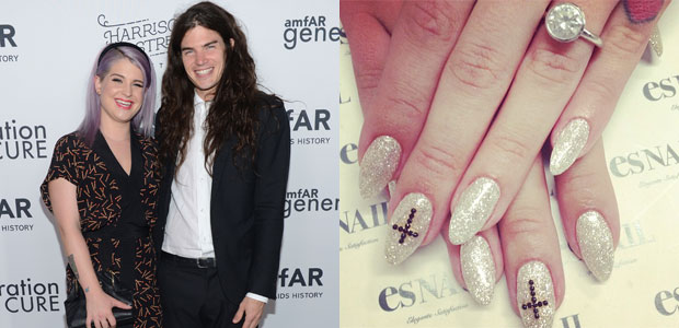 Veja o anel de noivado de Kelly Osbourne