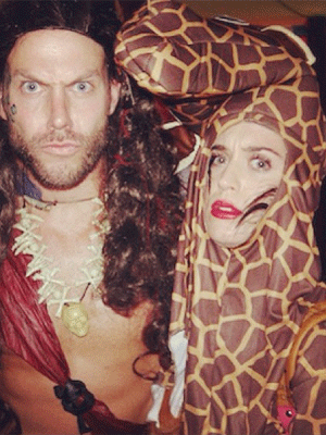 Katy Perry vai à festa vestida de girafa, veja aqui!