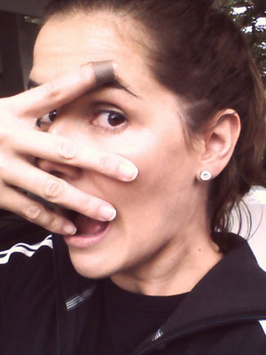 Deborah Secco volta à rotina e mostra foto no <i>Instagram</i>