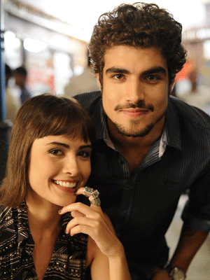 <i>- Não me incomodo</i>, diz Caio Castro sobre rumores de relacionamento com Maria Casadevall