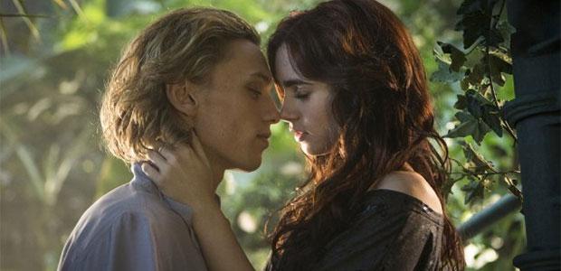 Lily Collins termina o namoro com colega de elenco, Jamie Campbell Bower