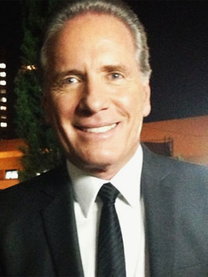 Roberto Justus está <i>conhecendo melhor</i> modelo