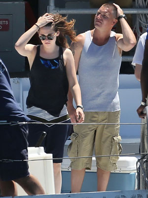 Kristen Stewart está morando com colega de elenco de <i>Camp X-Ray</i>