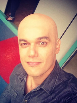 Otaviano Costa aparece careca em foto, veja aqui!