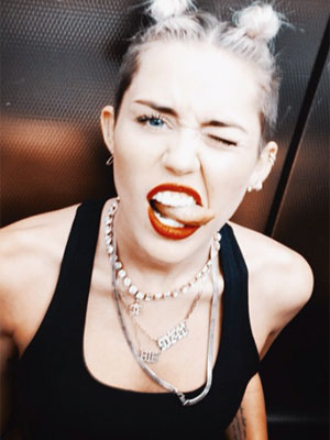 Miley Cyrus bolou praticamente sozinha sua apresentação no <i>VMA</i>