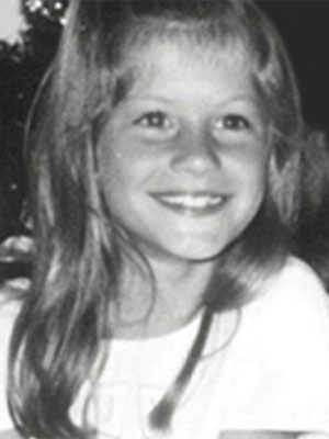 Gisele Bündchen compartilha foto de quando era pequena