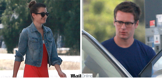 Lea Michele é flagrada toda sorridente em posto de gasolina, veja aqui!