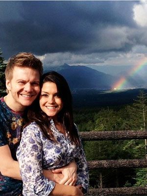 Thais Fersoza e Michel Teló postam fotos da viagem ao Japão