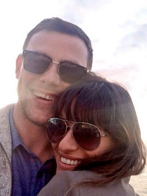 Lea Michele está em um retiro para aliviar a dor da morte de Cory Monteith