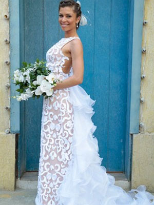 Saiba detalhes do novo vestido de noiva de Grazi Massafera em <i>Flor do Caribe</i>
