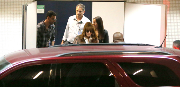 Florence Welch desembarca no Rio de Janeiro