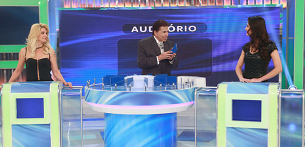 Antonia Fontenelle participa de programa do Sílvio Santos e fala sobre posar nua